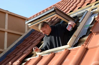 Pose de fenêtres de toit Velux à Tréauville